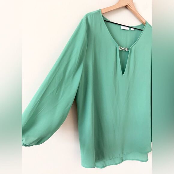 New York & Co Sheer Long Sleeve Blouse with Silver Chain Detail in Green - XL - Picture 2 of 6